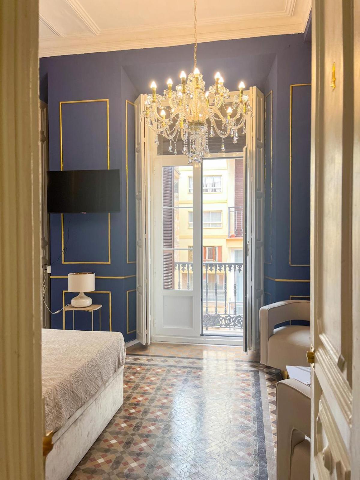 Apartamentos Loles De Cisneros Catedral Málaga Kültér fotó